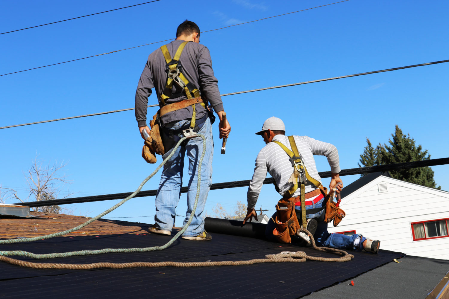 Selecting the Roofing Repair Contractor: Tips and Factors to Learn